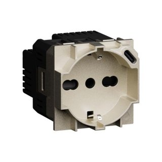 BTicino Standard Italian P40 socket with integrated USB charger. — KC4140A16USB