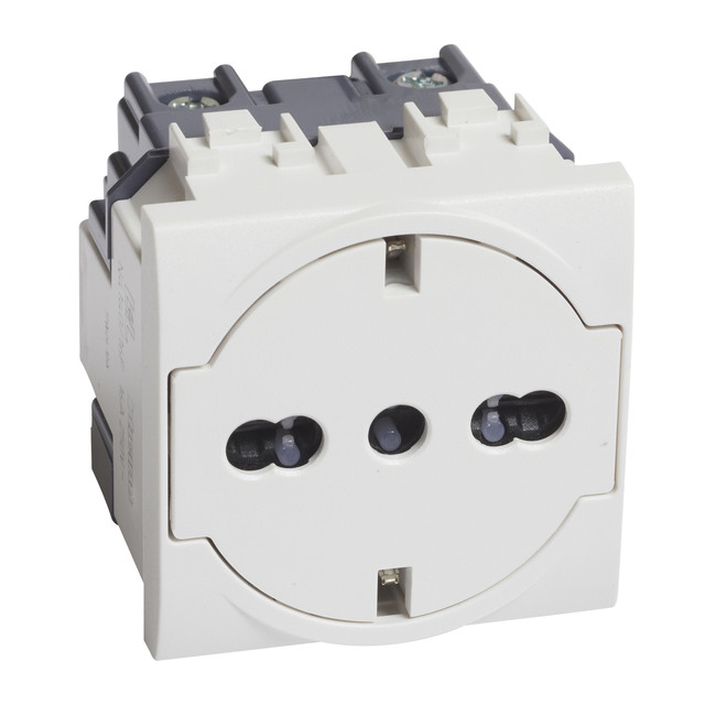BTicino Flat socket German and Italian standard 2 P+E 16 A 250 Vac — N4140/16F