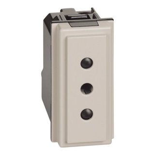 BTicino 2 P+E 10 A , 250 Vac socket - centre distance 19 mm — KM4113