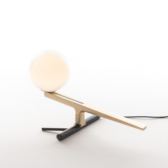 Artemide Yanzi Table — 1101010A