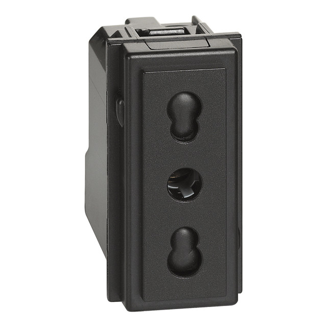 BTicino Italian standard socket 2P+E 16 A 250 Vac - center distance 19 mm and 26 mm — KG4180