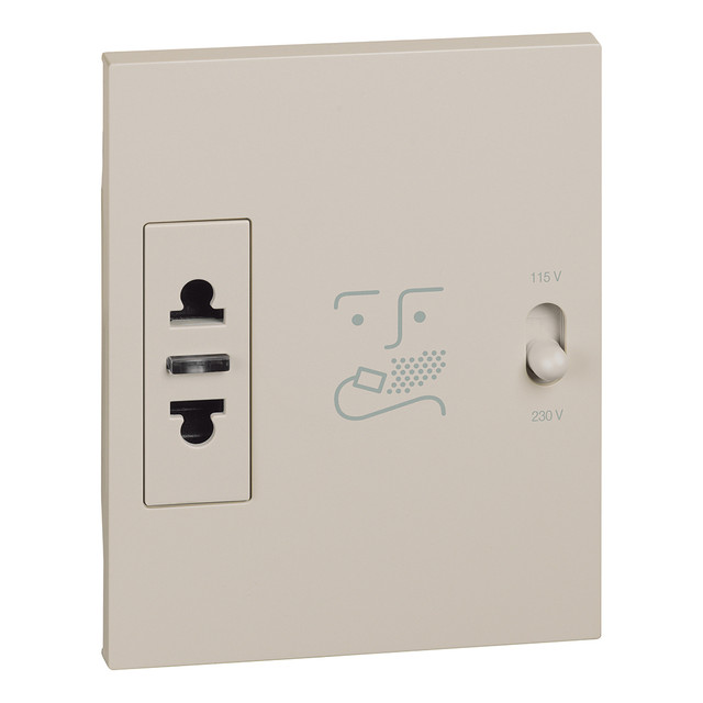 BTicino Shaver socket with insulation transformer — KM4177