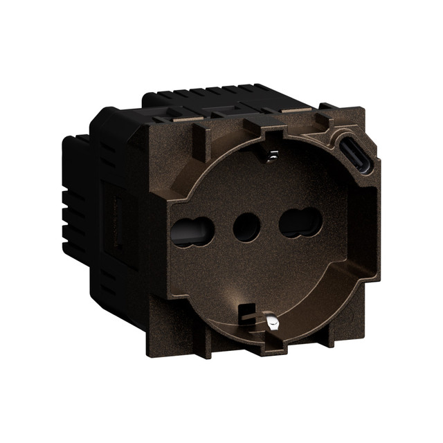 BTicino Standard Italian P40 socket with integrated USB charger. — KB4140A16USB