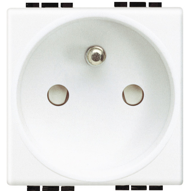 BTicino Socket 2P+T 16A - France/Belgium standard — N4142