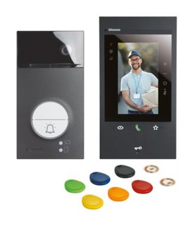 BTicino Connected hands-free video kit with Linea 3000 (Black finish) entrance panel and Classe 300EOS (Black finish) video internal unit — 363926