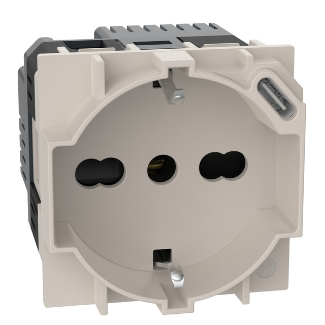 BTicino Standard Italian P40 socket with integrated USB charger — KM4140A16USB