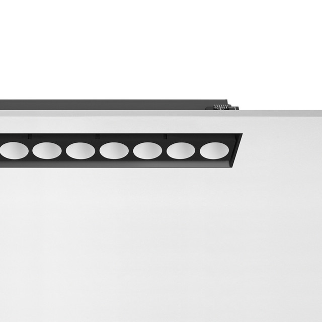 Flos Light Shadow Adjustable No Trim Mains Dimming Version 8 Spots Optic Wide Flood — 03.7370.14CNI — manufacturer representative image