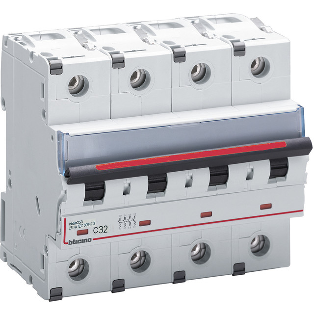BTicino BTDIN250 - 4P Mcb curve C - In= 32A - Icu= 25kA — FV84C32