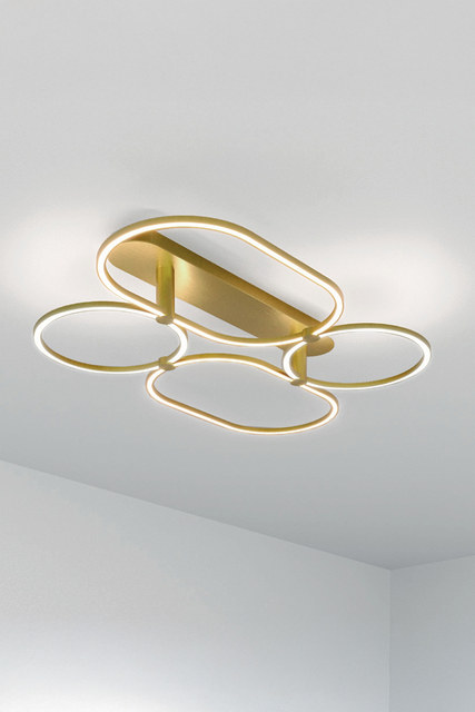 Icone NONAME P4 — manufacturer product image; model illustration