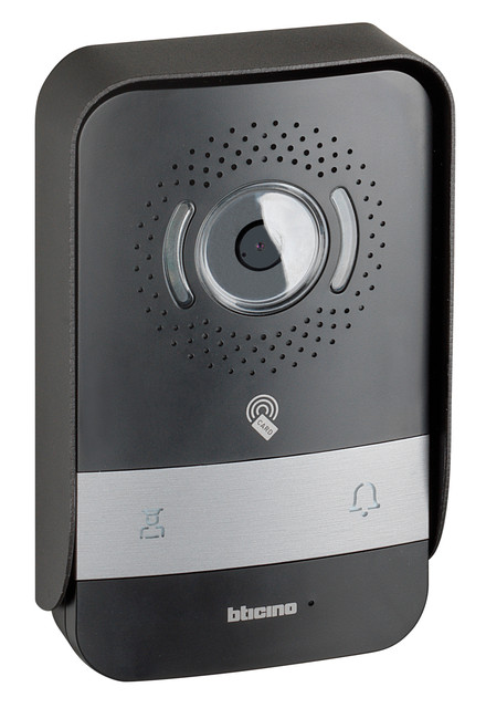 BTicino Small video entrance panel with badge reader and key for indoor unit and guard station calls — 374006
