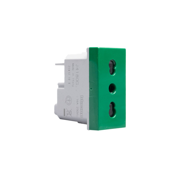 BTicino Italian standard P17/11 socket outlets. 2 P+E 16 A 250 Va.c. — J4180G