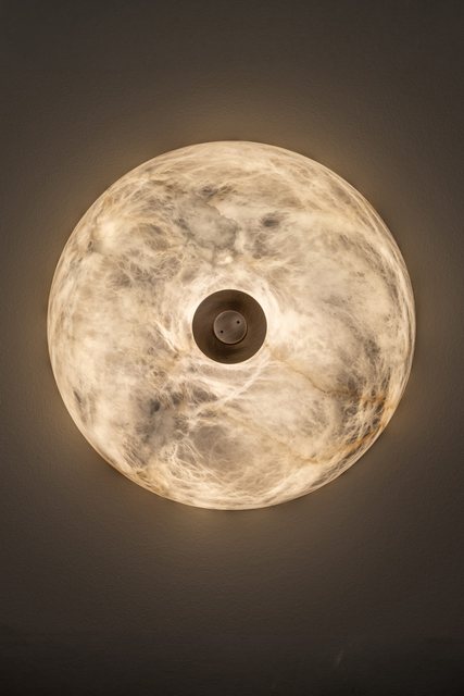 United Alabaster BOUTTON — alabaster wall luminaire