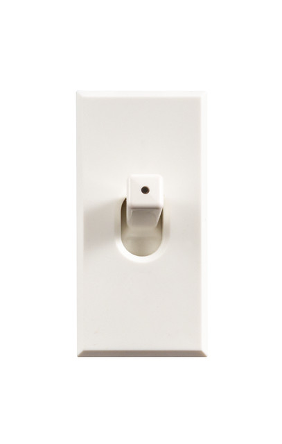 AVE TOGGLE INTERMEDIATE SWITCH, WHITEK S44, WHITE COLOR, 1P 10AX LIGHTABLE – MATT FINISH – 1 MOD. — 446004LV — manufacturer representative image