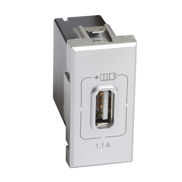 BTicino 5 Vdc USB charger — HC4285C1